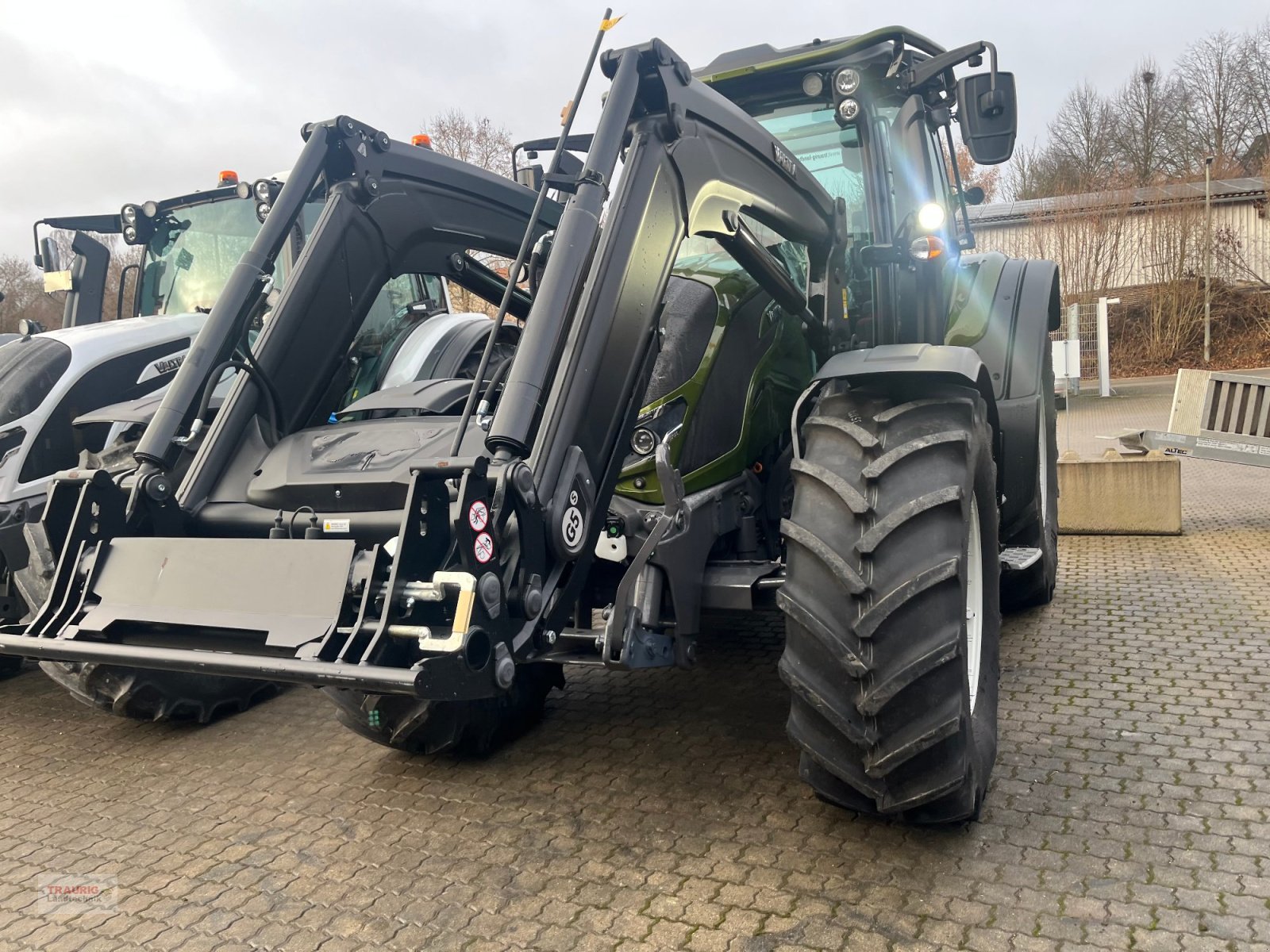Traktor типа Valtra N155 Aktiv -Forst, Neumaschine в Mainburg/Wambach (Фотография 18)