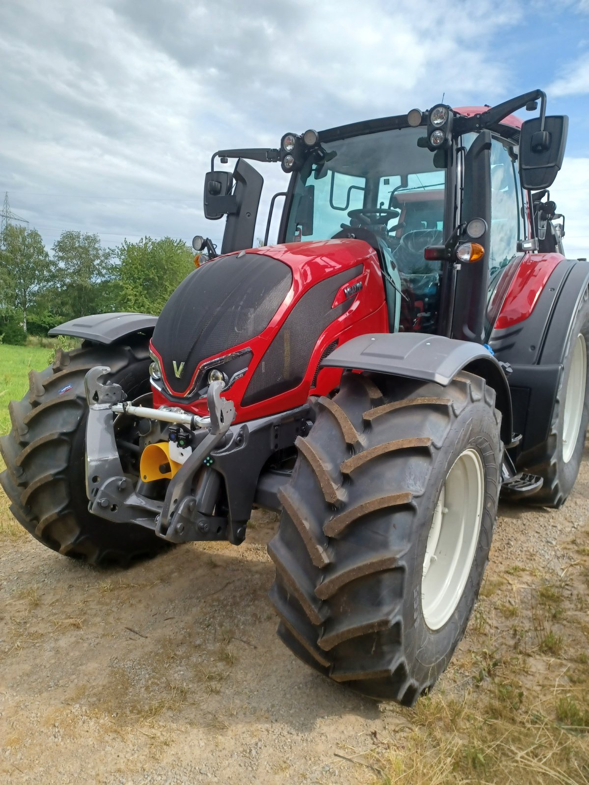 Traktor typu Valtra N155 E A, Neumaschine v Uffenheim (Obrázek 1)