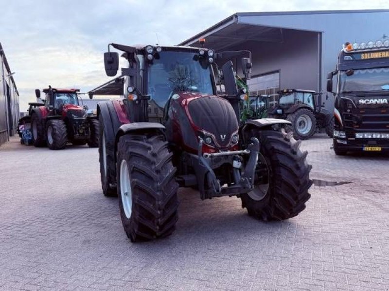 Traktor типа Valtra N155 Ecopower Versu Smart Touch, Gebrauchtmaschine в Marknesse (Фотография 8)