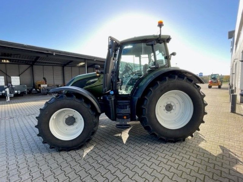 Traktor a típus Valtra N155 Versu Smart Touch, Gebrauchtmaschine ekkor: Roermond (Kép 1)