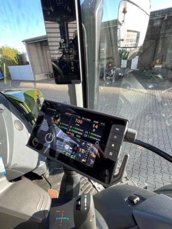 Traktor типа Valtra N155 Versu Smart Touch, Gebrauchtmaschine в Roermond (Фотография 10)