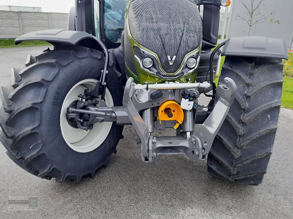 Traktor des Typs Valtra N155e Active, Neumaschine in Gerasdorf (Bild 5)