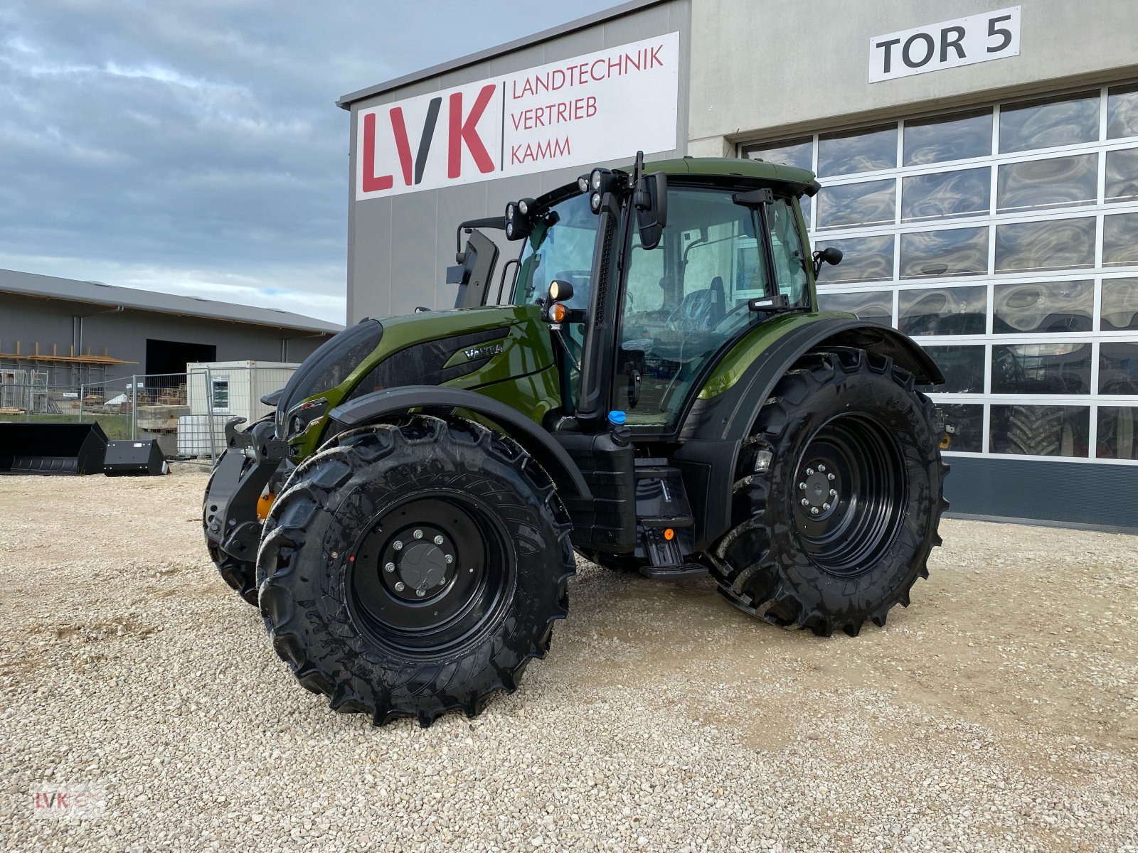 Traktor типа Valtra N155e Active, Neumaschine в Weißenburg (Фотография 1)