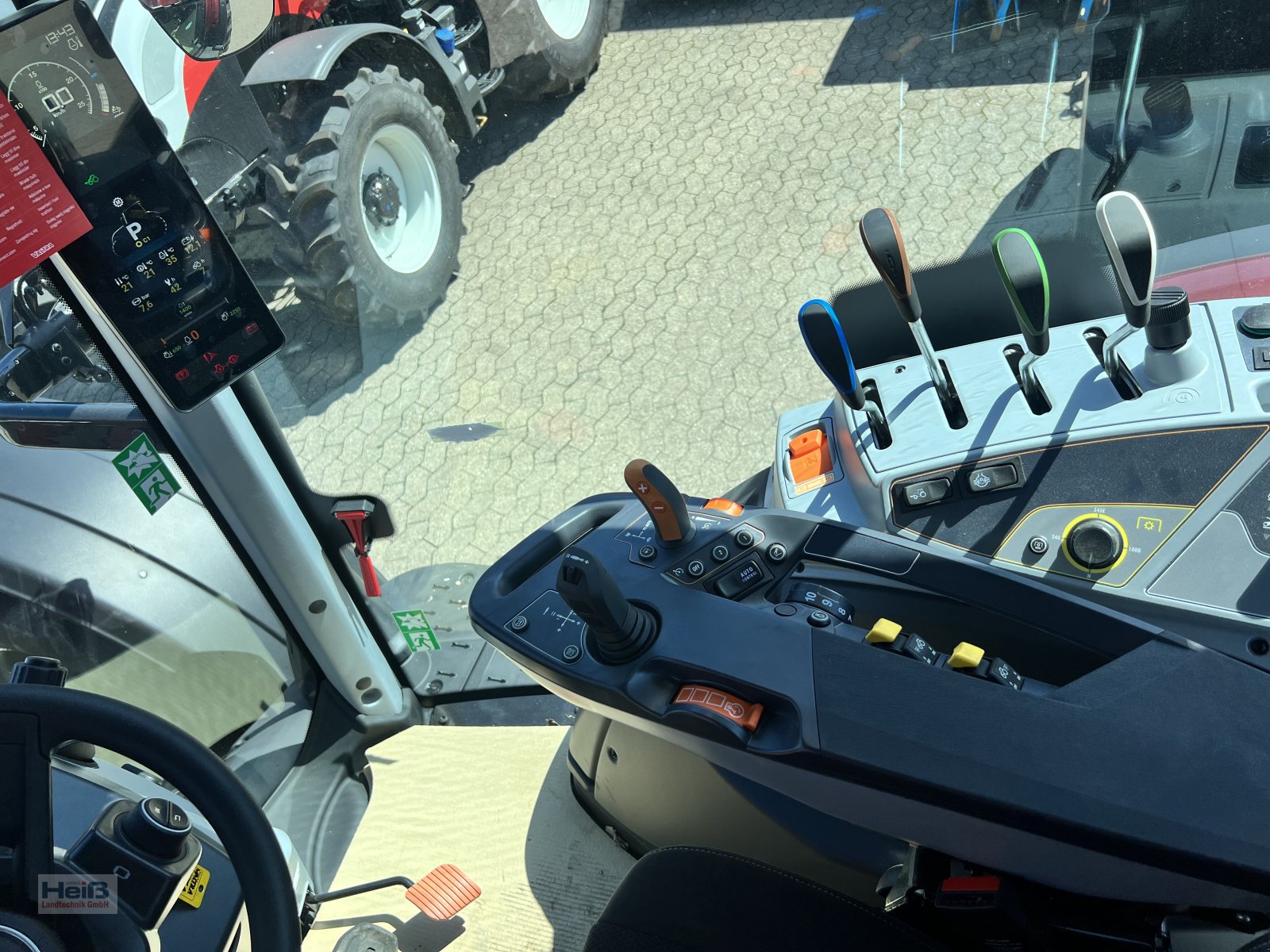 Traktor του τύπου Valtra N155e Active, Neumaschine σε Merkendorf (Φωτογραφία 7)