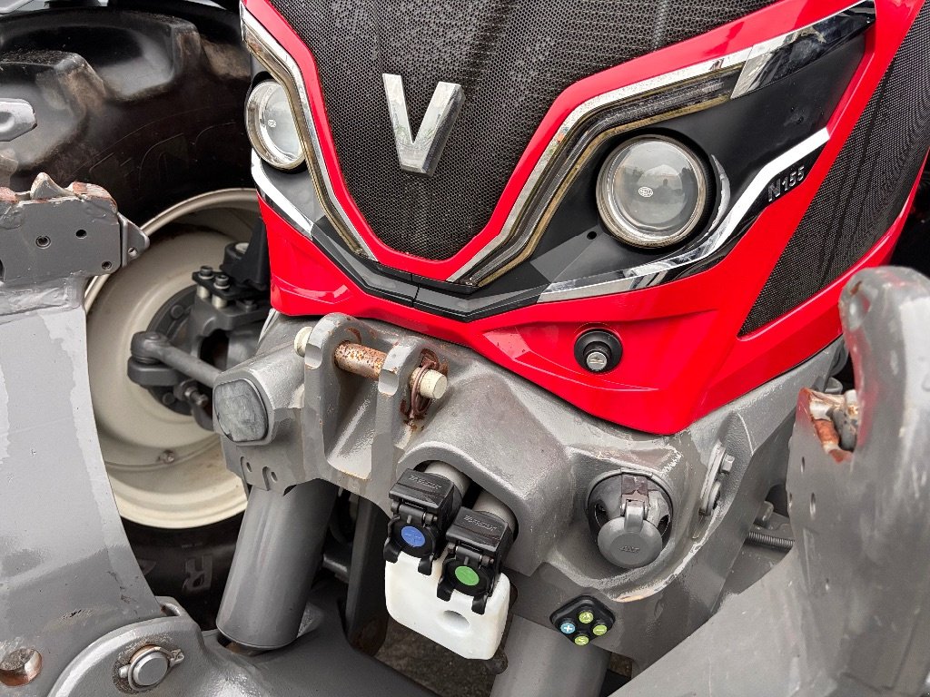 Traktor des Typs Valtra N155e Active, Gebrauchtmaschine in MÉRAL (Bild 3)