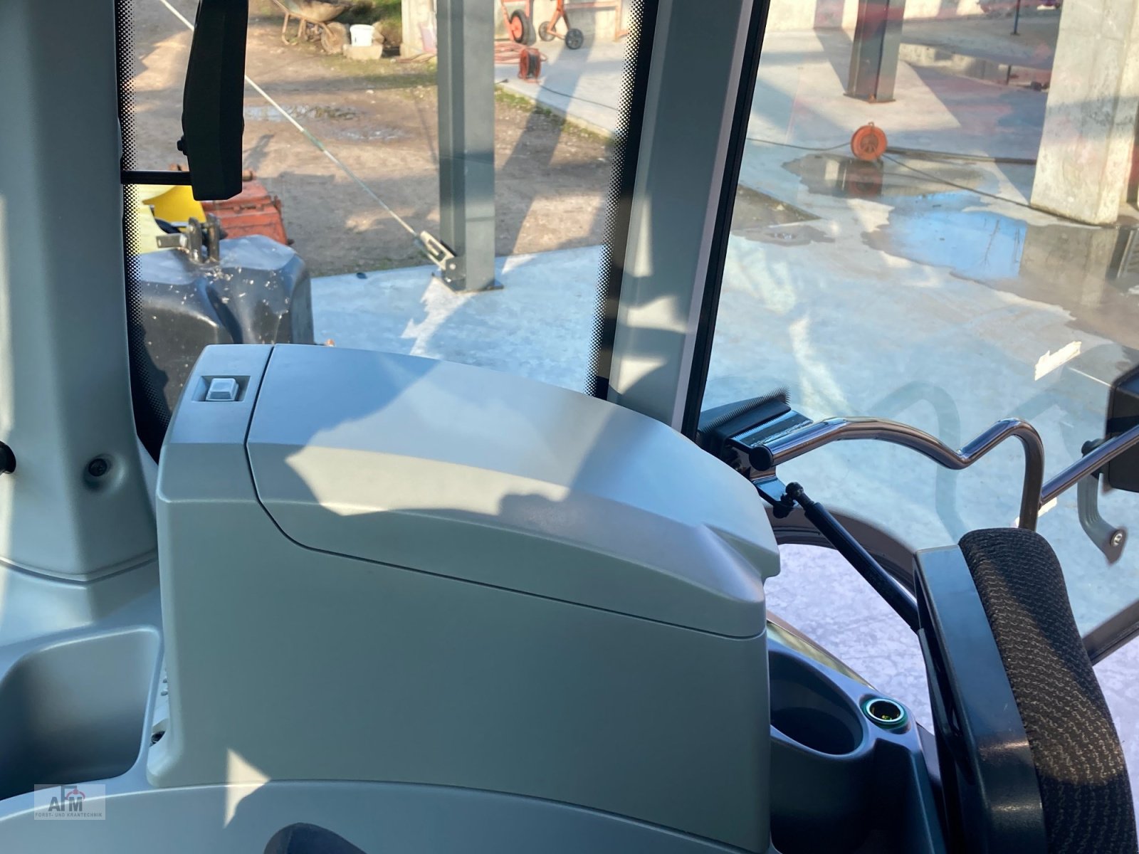 Traktor za tip Valtra N155e Active, Gebrauchtmaschine u Bodenwöhr/ Taxöldern (Slika 4)