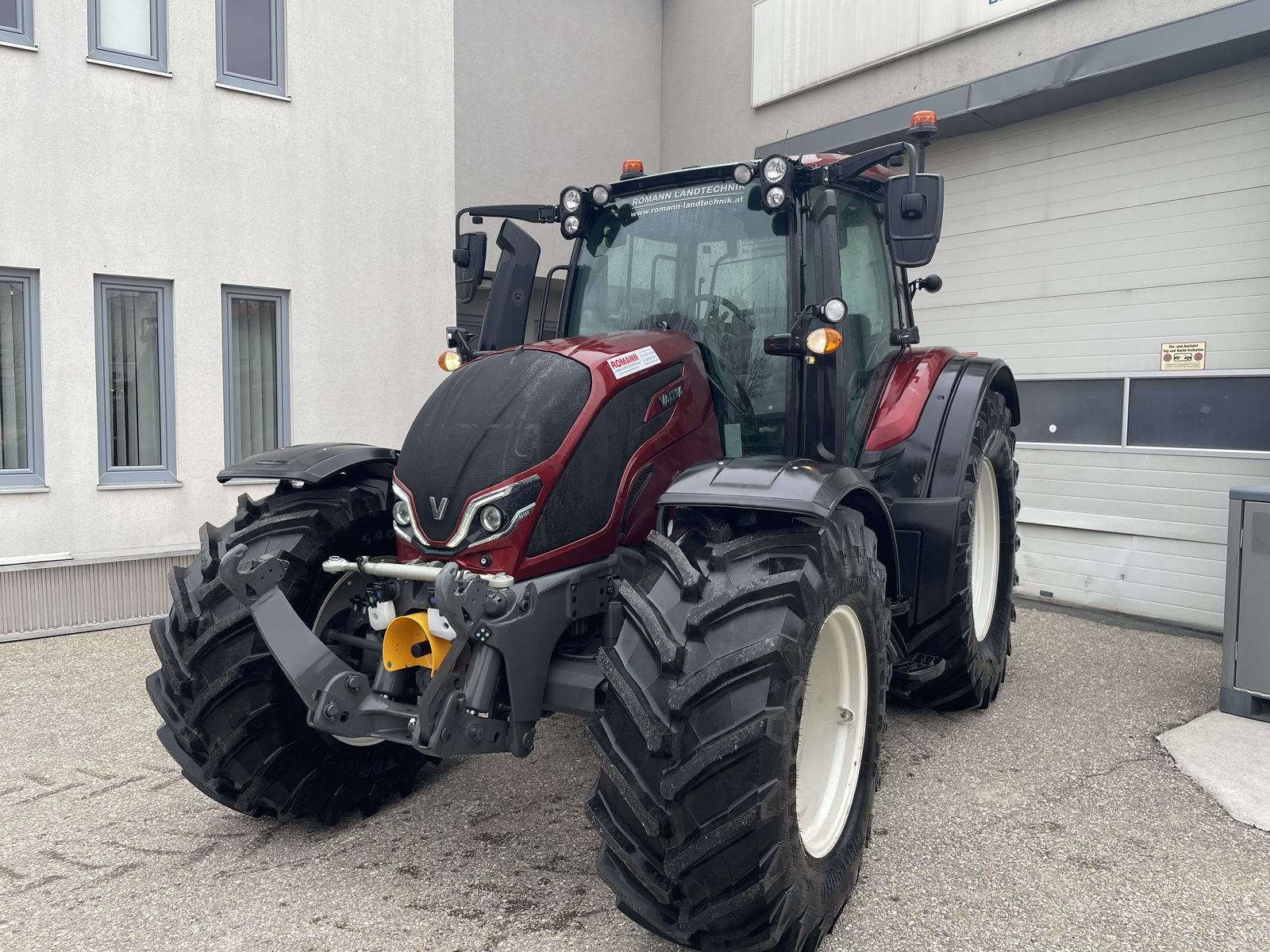 Traktor des Typs Valtra N155e Direct, Mietmaschine in Harmannsdorf-Rückersdorf (Bild 4)