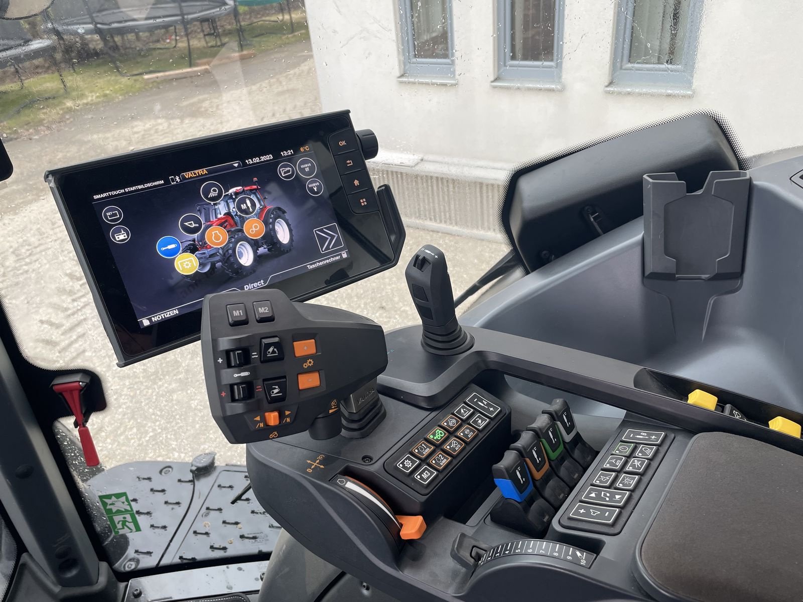 Traktor des Typs Valtra N155e Direct, Mietmaschine in Harmannsdorf-Rückersdorf (Bild 9)