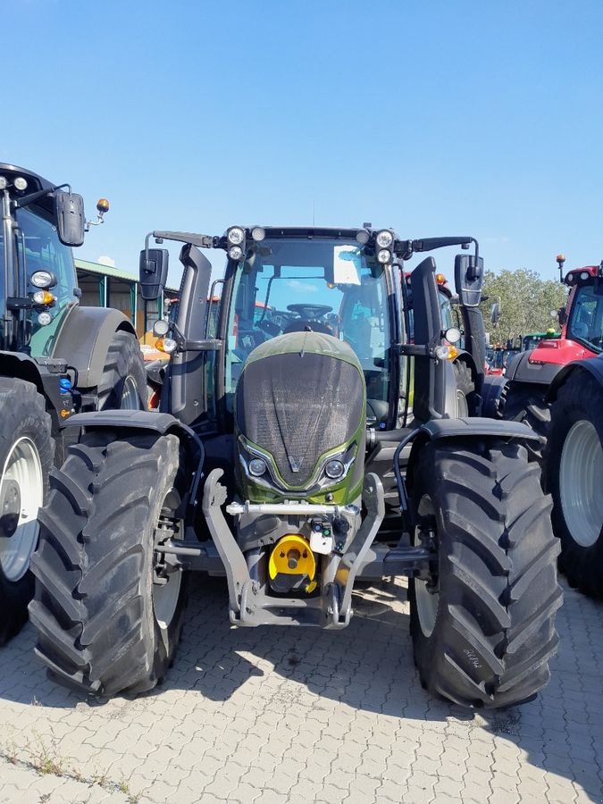 Traktor tipa Valtra N155e ECO, Neumaschine u Kottingneusiedl (Slika 1)