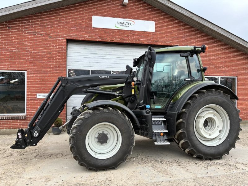 Traktor типа Valtra N155EA 2B1, Gebrauchtmaschine в Ringkøbing
