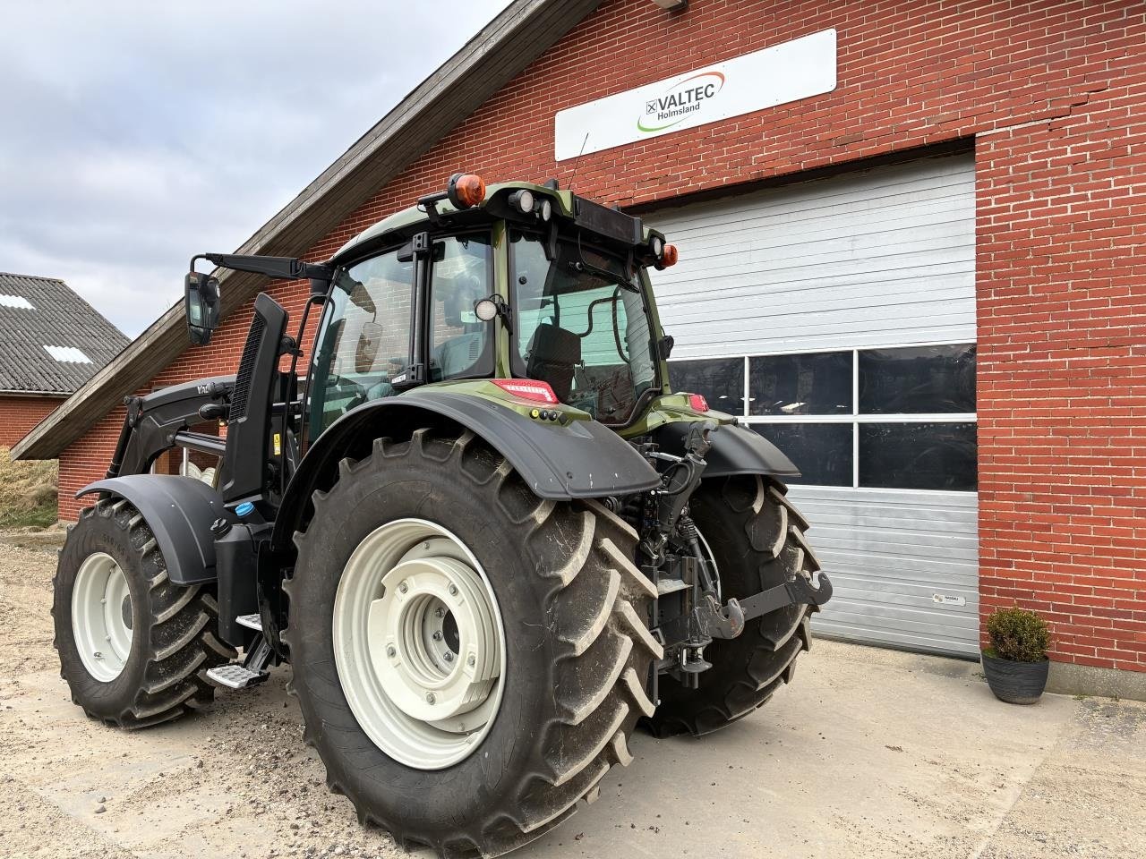 Traktor типа Valtra N155EA 2B1, Gebrauchtmaschine в Ringkøbing (Фотография 8)