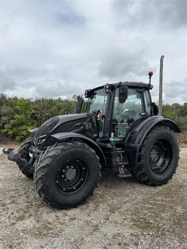 Traktor типа Valtra N155EA, Gebrauchtmaschine в Ulstrup (Фотография 1)