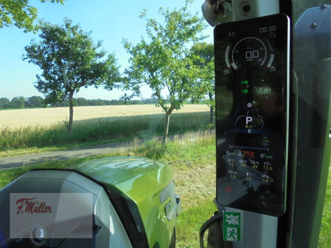 Traktor tipa Valtra N155EA, Neumaschine u Taaken (Slika 6)