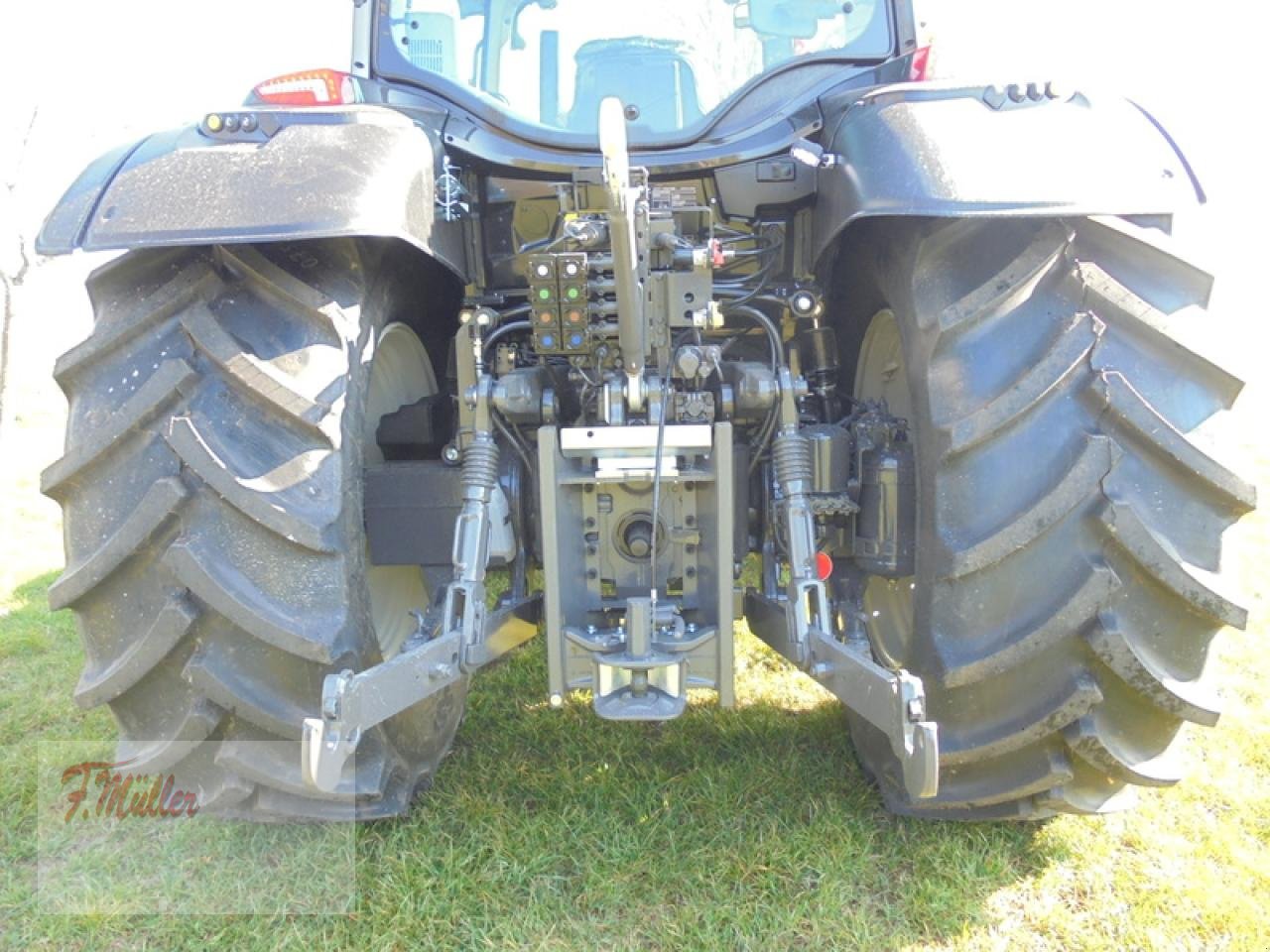 Traktor tip Valtra N155EA, Neumaschine in Taaken (Poză 6)