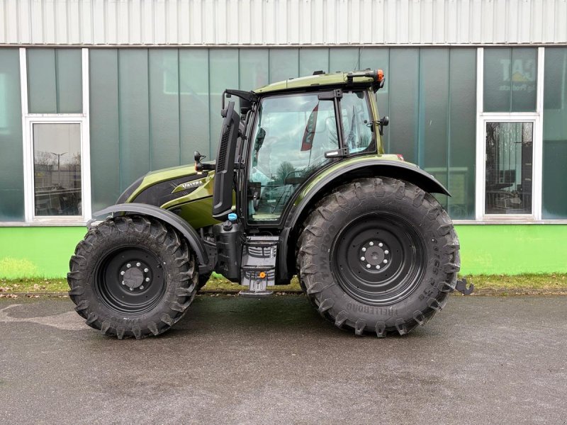 Traktor des Typs Valtra N155EA, Gebrauchtmaschine in Eutin (Bild 1)
