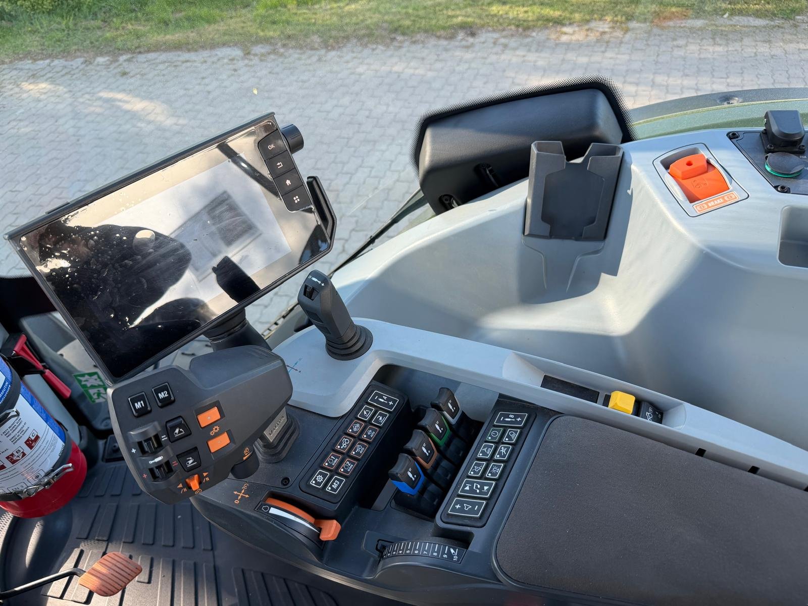 Traktor del tipo Valtra N155ED, Neumaschine In Gemünden (Immagine 5)