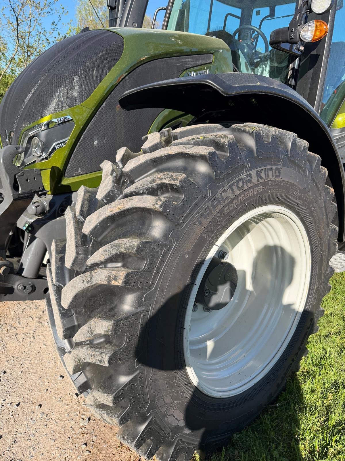 Traktor del tipo Valtra N155ED, Neumaschine In Gemünden (Immagine 9)