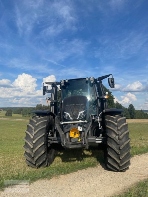 Traktor des Typs Valtra N155eD, Gebrauchtmaschine in Weiden/Theisseil (Bild 9)