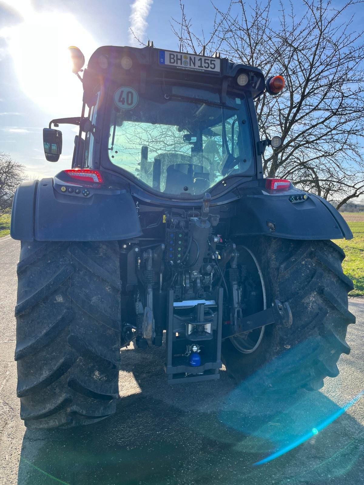 Traktor of the type Valtra N155ED, Neumaschine in Karlsruhe (Picture 4)