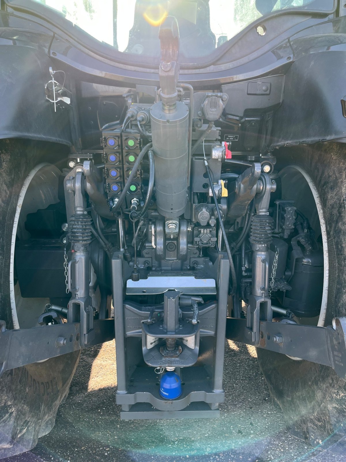 Traktor of the type Valtra N155ED, Neumaschine in Karlsruhe (Picture 5)