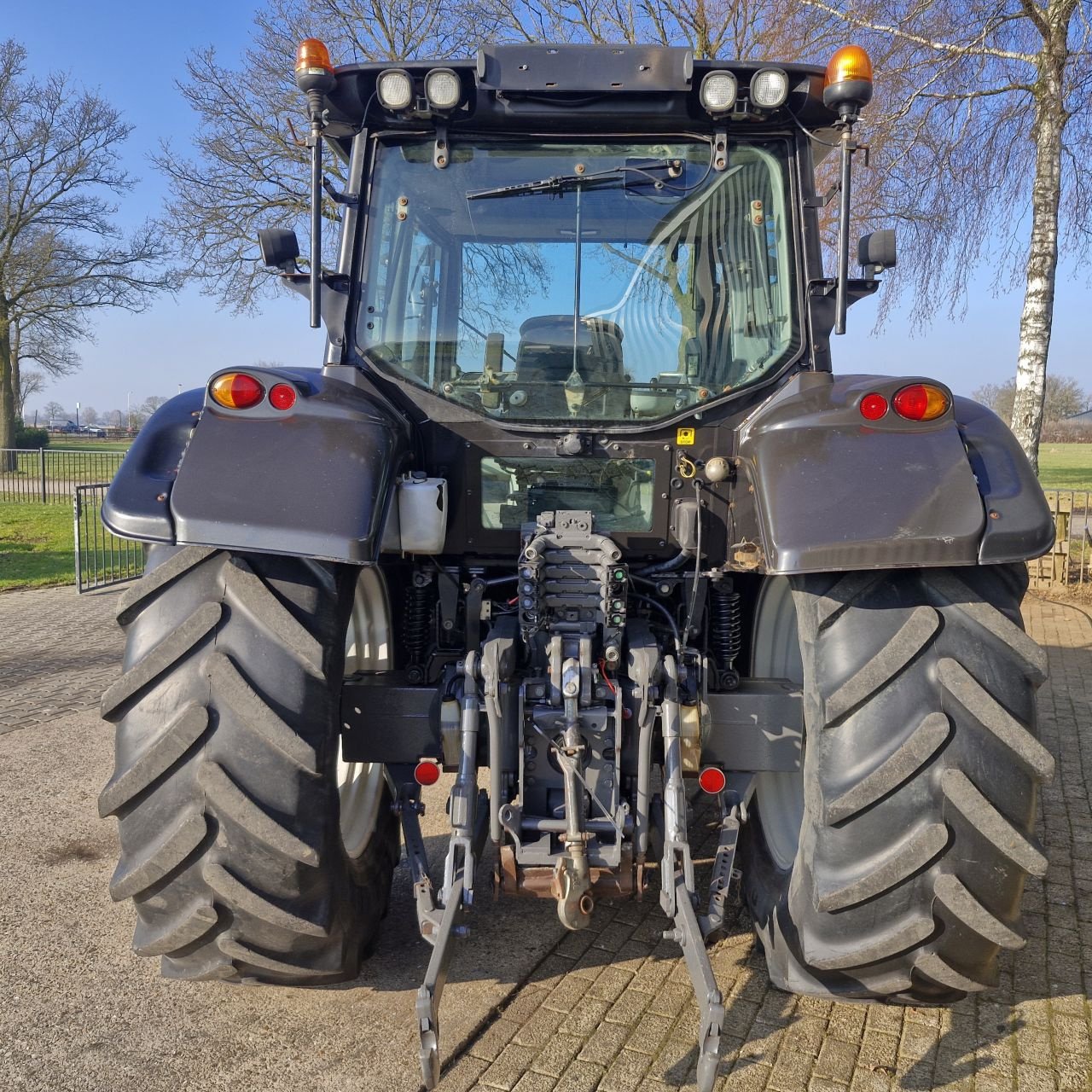 Traktor des Typs Valtra N163 Direct, Gebrauchtmaschine in Daarle (Bild 5)
