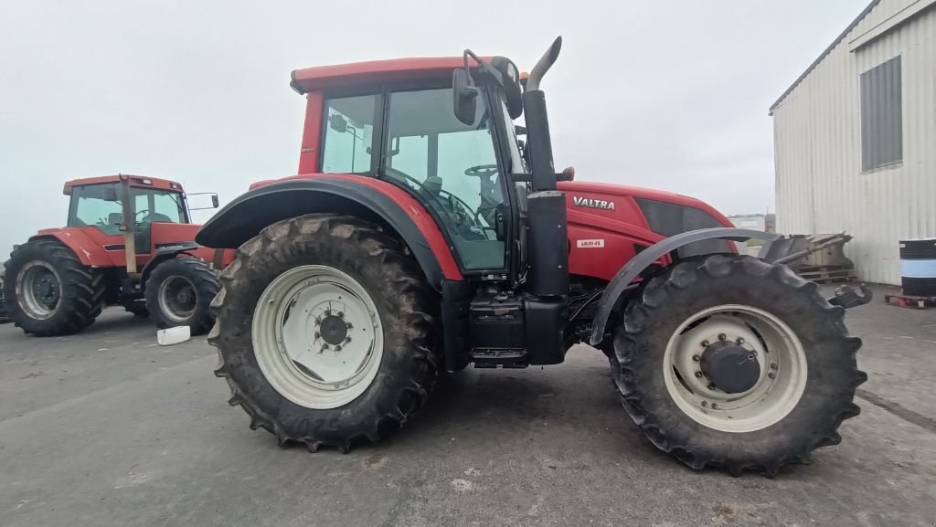 Traktor du type Valtra N163D, Gebrauchtmaschine en SAINT-HILAIRE-EN-PUISEAUX (Photo 5)