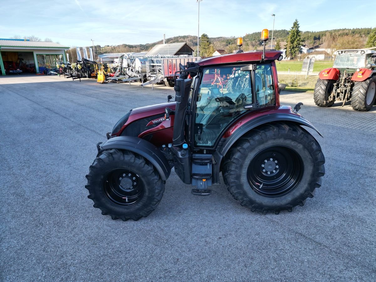 Traktor a típus Valtra N174 Active (Stufe V), Gebrauchtmaschine ekkor: Saxen (Kép 9)