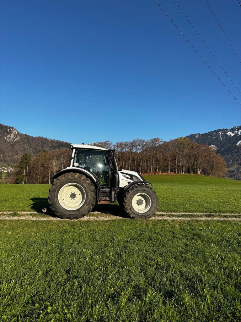 Traktor типа Valtra N174 Active, Gebrauchtmaschine в Morlon (Фотография 3)