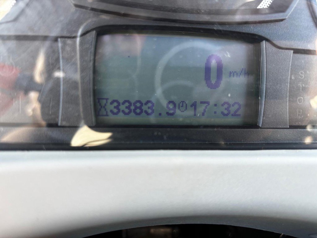 Traktor типа Valtra N174 Active, Gebrauchtmaschine в Morlon (Фотография 8)