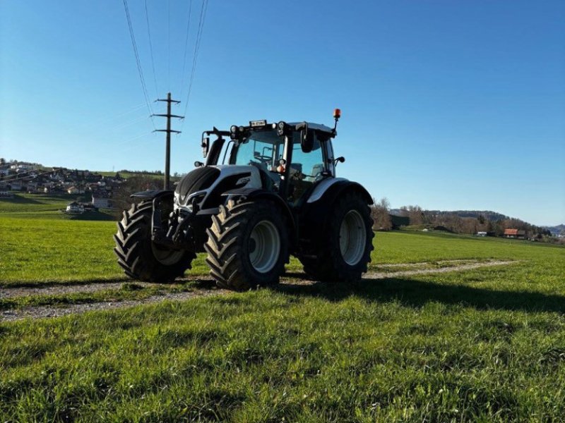 Traktor vrste Valtra N174 Active, Gebrauchtmaschine v Morlon (Slika 1)