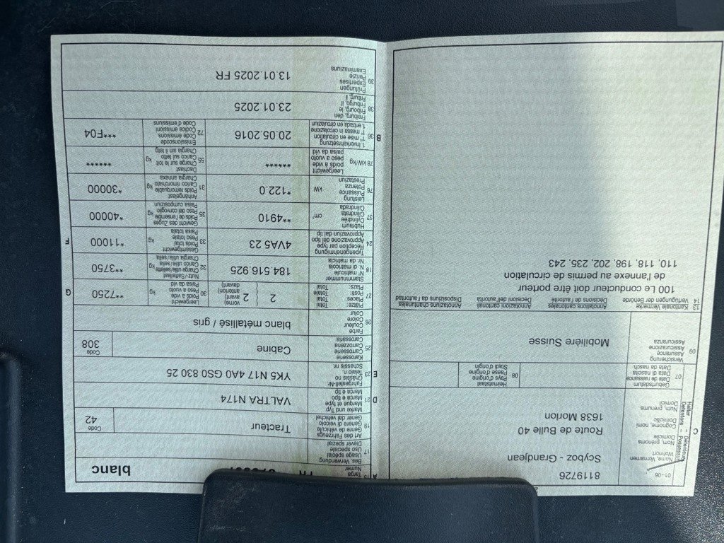 Traktor типа Valtra N174 Active, Gebrauchtmaschine в Morlon (Фотография 9)