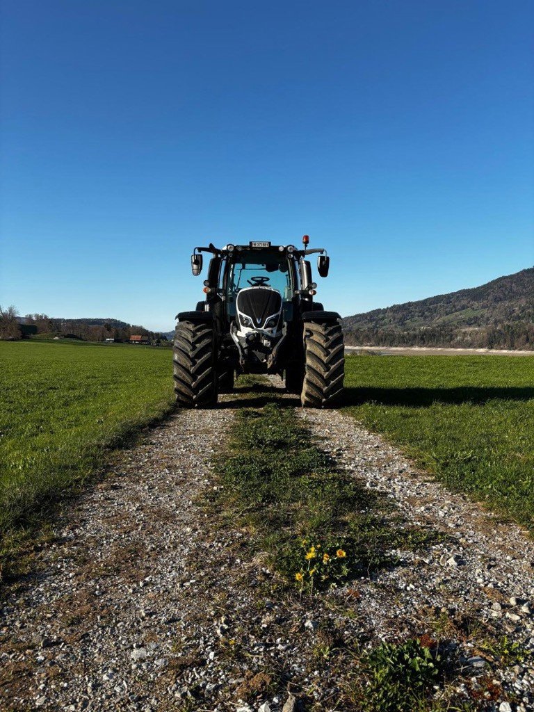 Traktor типа Valtra N174 Active, Gebrauchtmaschine в Morlon (Фотография 2)