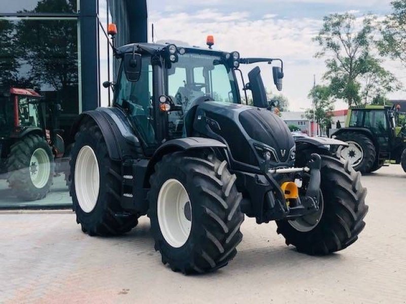 Traktor des Typs Valtra N174 Direct smart touch! 2020!, Gebrauchtmaschine in Marknesse (Bild 5)