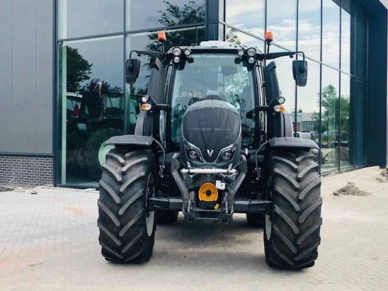 Traktor des Typs Valtra N174 Direct smart touch! 2020!, Gebrauchtmaschine in Marknesse (Bild 4)