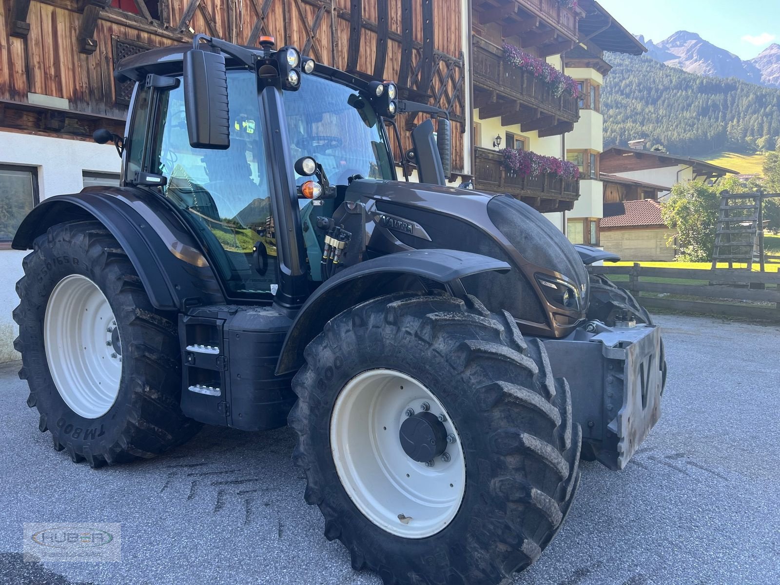 Traktor of the type Valtra N174 Direct (Stufe V), Gebrauchtmaschine in Kundl/Tirol (Picture 1)