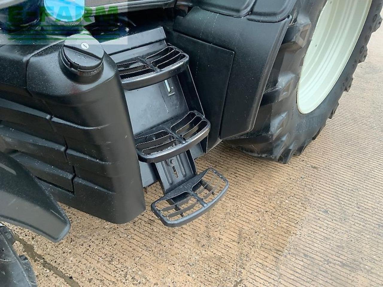 Traktor типа Valtra n174 direct unlimited tractor (st25339) Direct, Gebrauchtmaschine в SHAFTESBURY (Фотография 20)