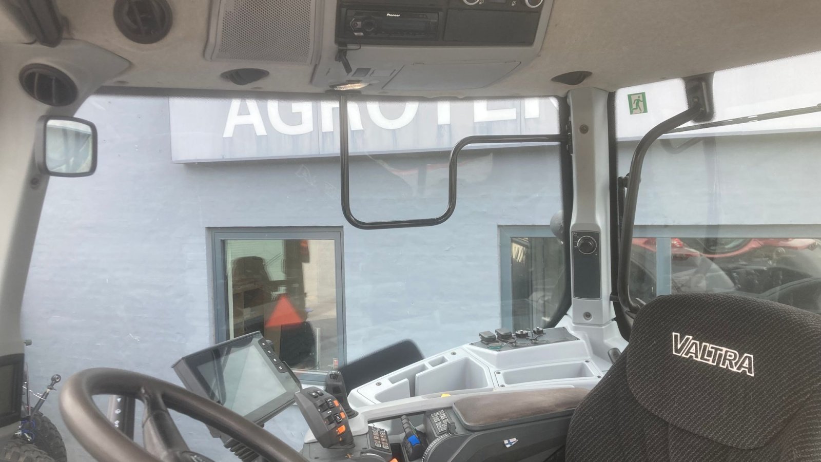 Traktor типа Valtra N174 Direct Vario transmission, Gebrauchtmaschine в Hobro (Фотография 7)