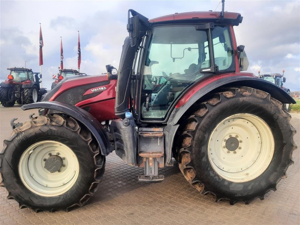 Traktor от тип Valtra N174 Versu, Gebrauchtmaschine в Høng (Снимка 9)