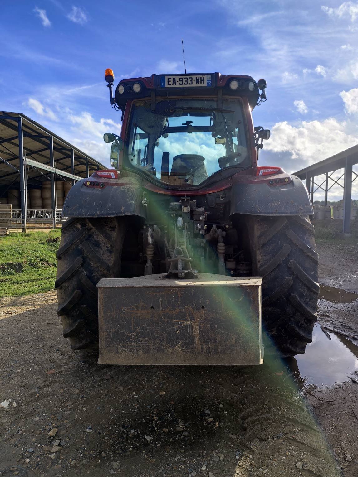 Traktor of the type Valtra N174, Gebrauchtmaschine in Le Horps (Picture 4)