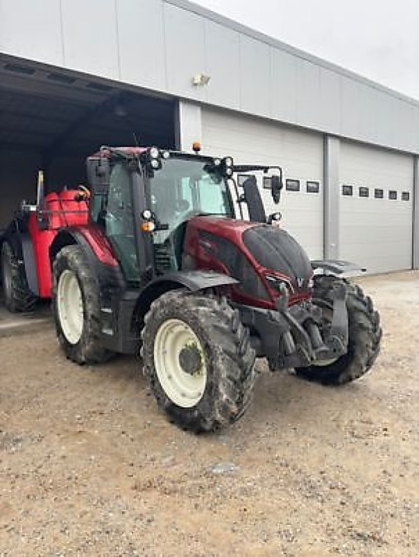 Traktor del tipo Valtra N174D, Gebrauchtmaschine In Revel (Immagine 1)