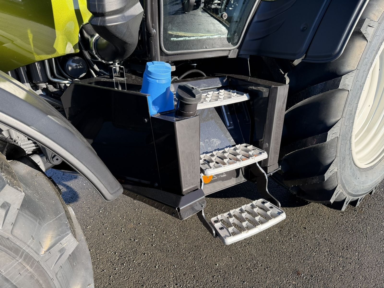 Traktor des Typs Valtra N175 Active, Neumaschine in Göpfritz (Bild 4)