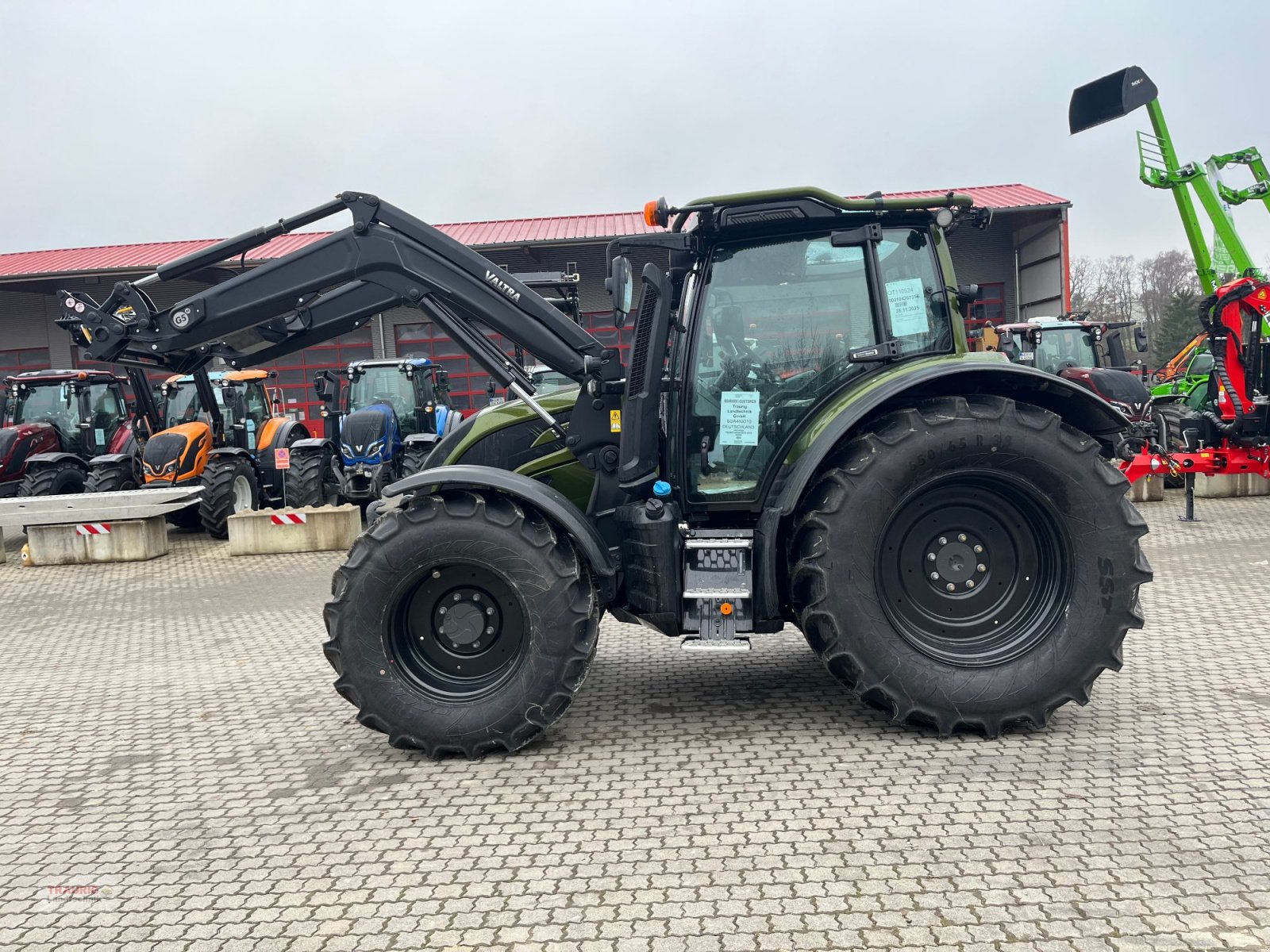 Traktor typu Valtra N175 D Forst mit FL, Neumaschine v Mainburg/Wambach (Obrázek 1)