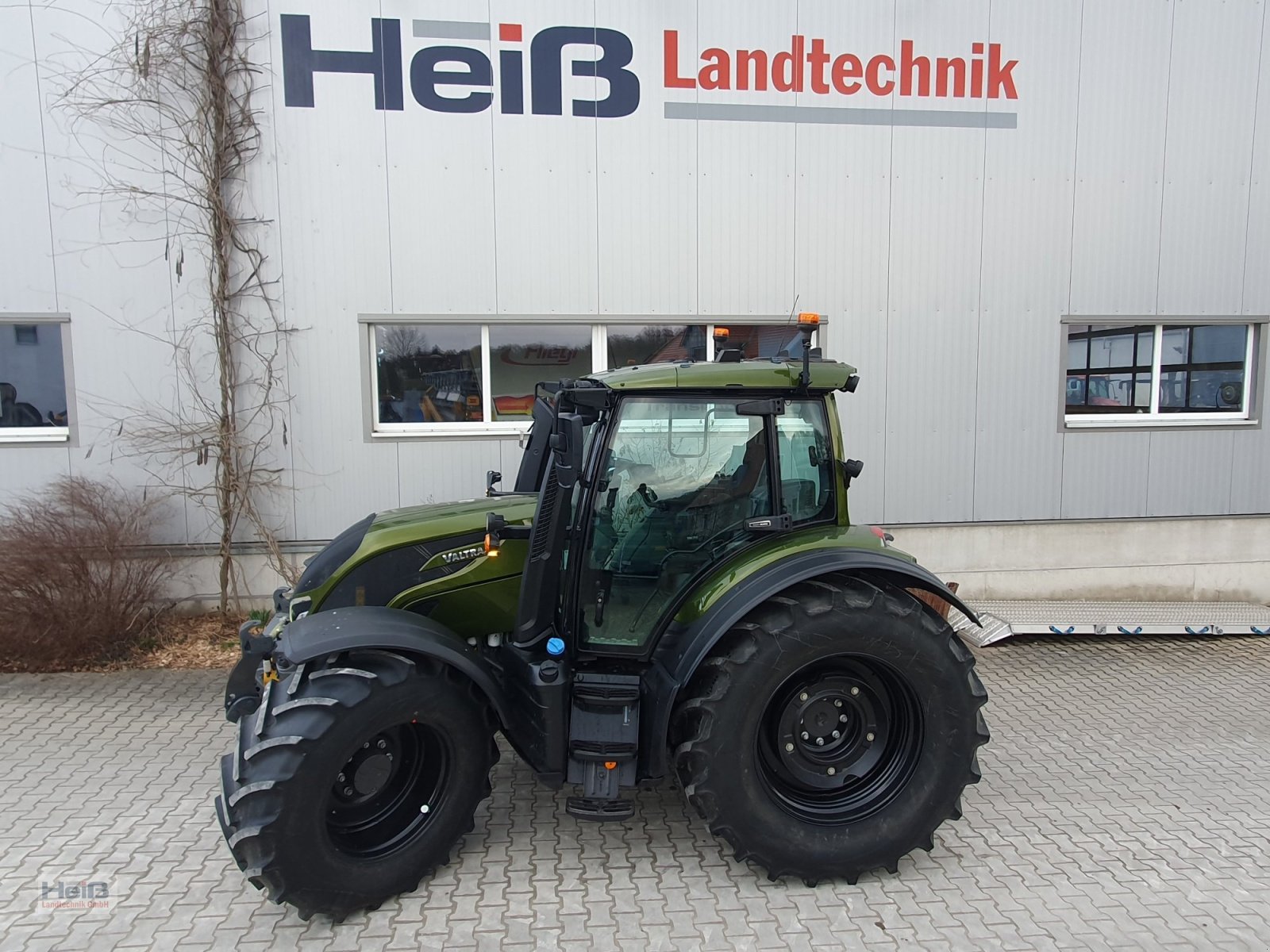 Traktor du type Valtra N175 D, Gebrauchtmaschine en Merkendorf (Photo 3)