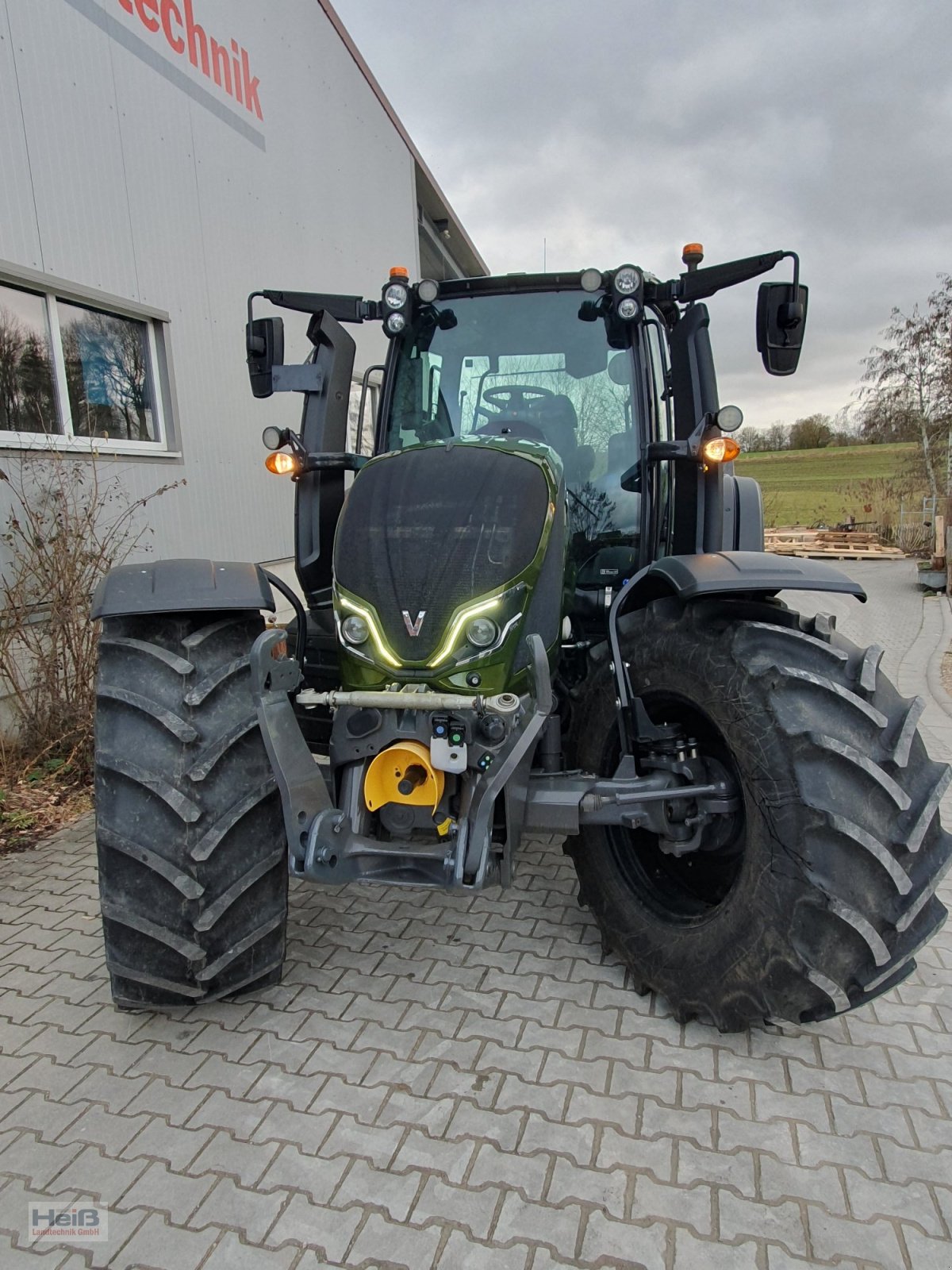 Traktor du type Valtra N175 D, Gebrauchtmaschine en Merkendorf (Photo 8)