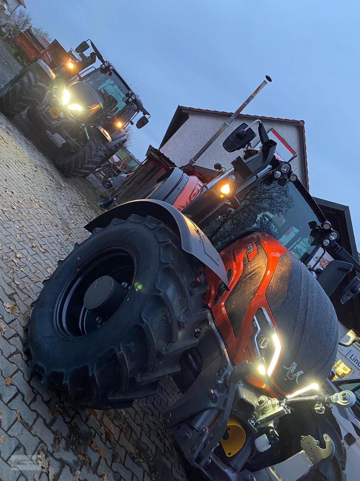 Traktor des Typs Valtra N175 D, Gebrauchtmaschine in Weiden/Theisseil (Bild 5)