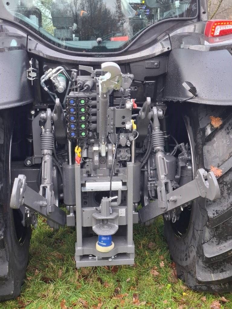 Traktor del tipo Valtra N175 D, Neumaschine In Borne (Immagine 8)