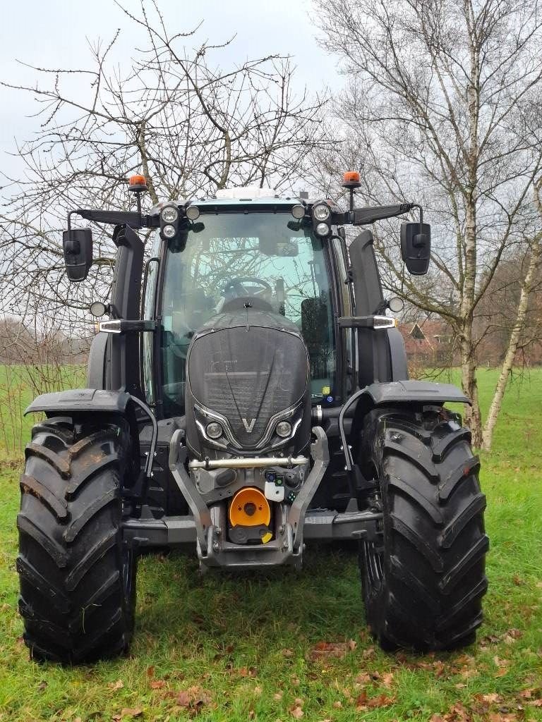 Traktor del tipo Valtra N175 D, Neumaschine In Borne (Immagine 3)