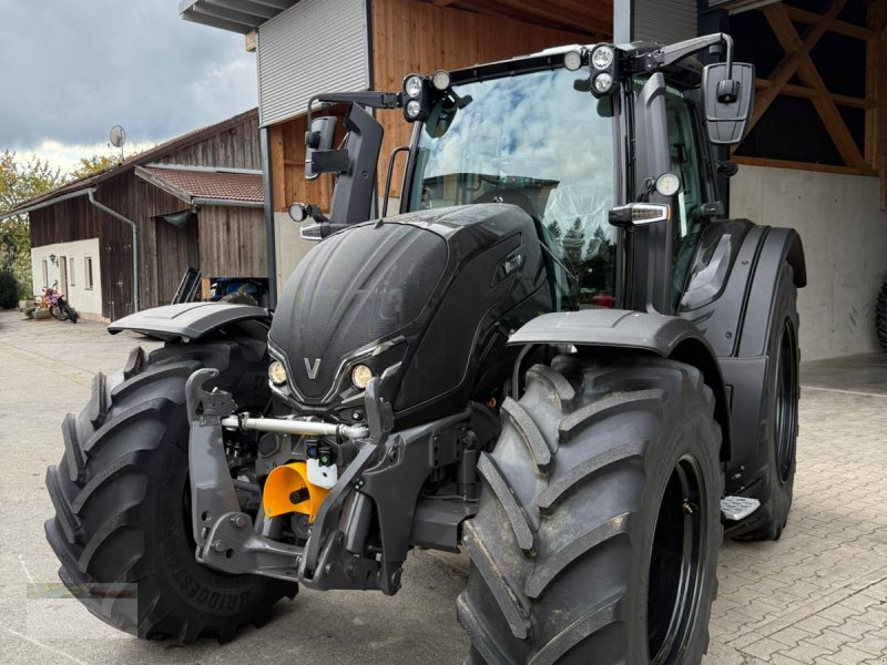 Traktor του τύπου Valtra N175 D, Neumaschine σε Fürsteneck (Φωτογραφία 1)