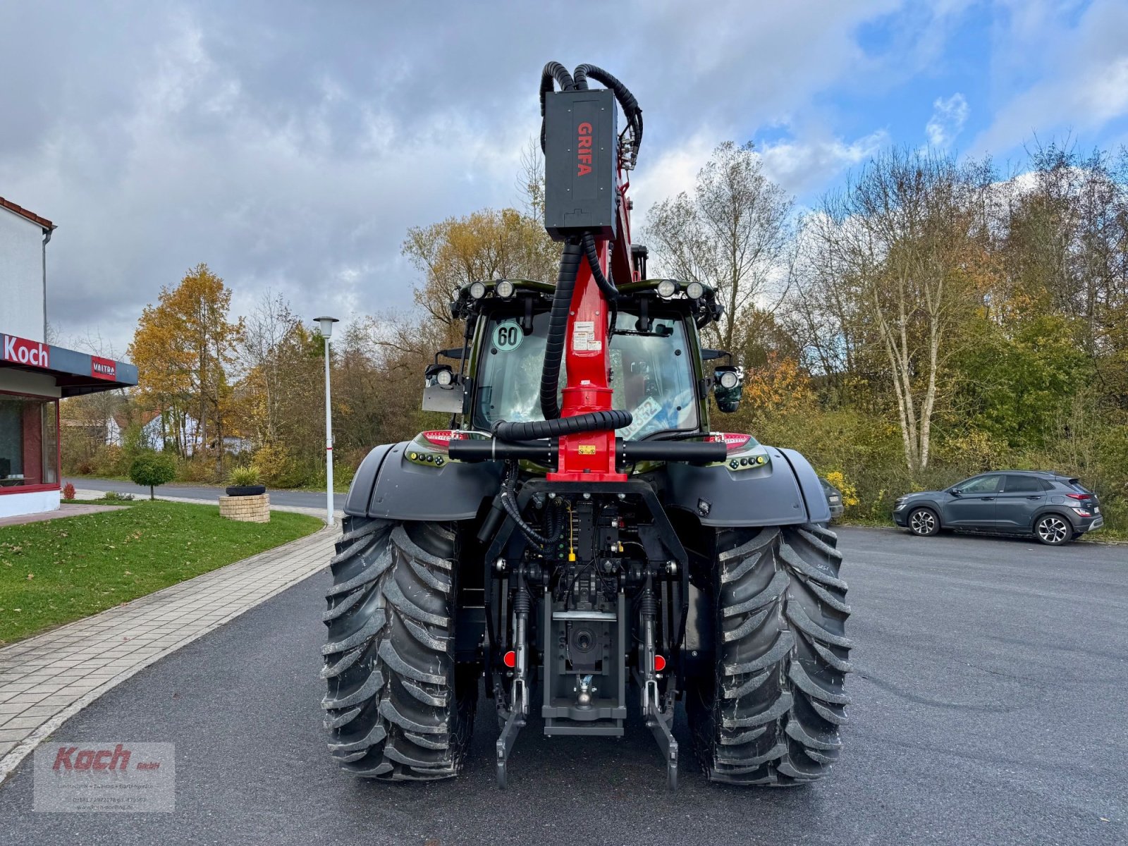 Traktor of the type Valtra N175 D, Neumaschine in Neumarkt / Pölling (Picture 7)