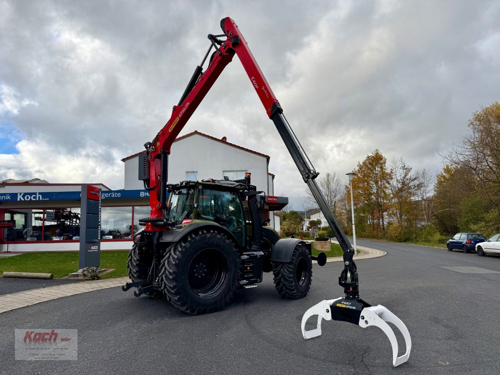 Traktor of the type Valtra N175 D, Neumaschine in Neumarkt / Pölling (Picture 13)
